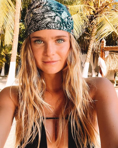 Inna Moll étoile exclusive galeries