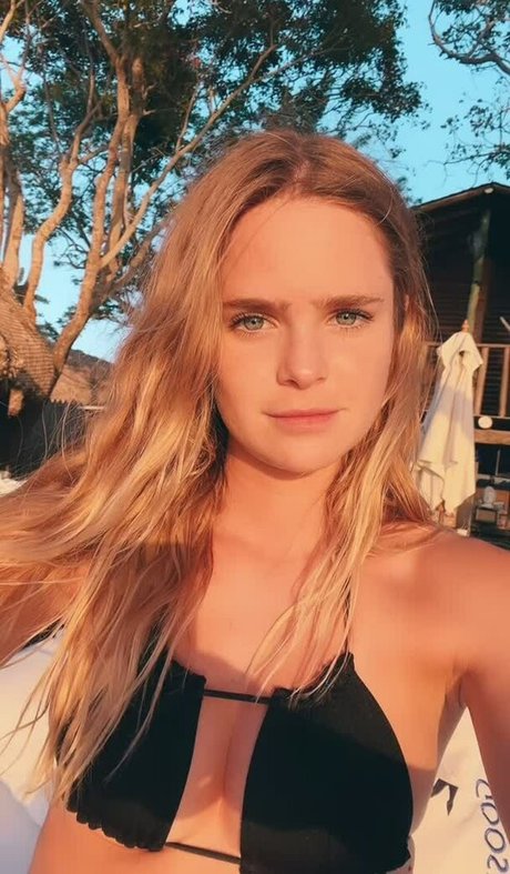 Inna Moll modèles nus collection