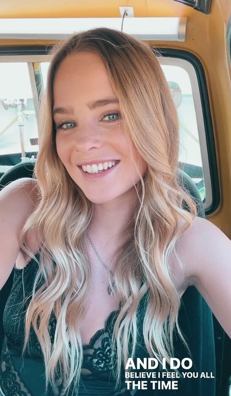 Inna Moll actrice sexy galeries