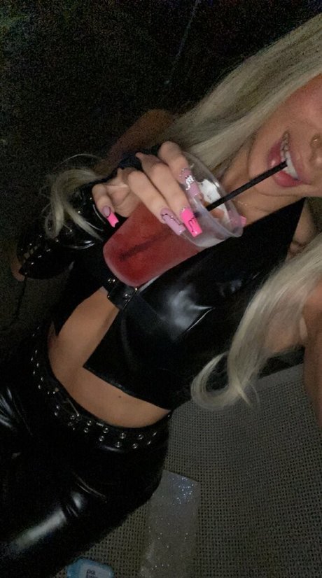 Mayamoneyshot étoile xxx photo