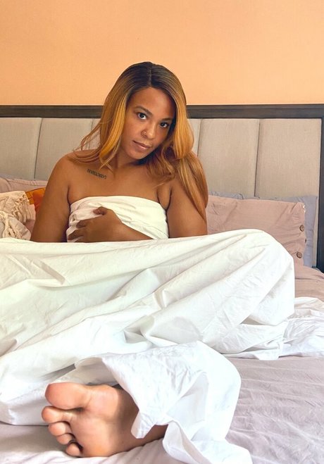 déshabillage onlyfans haut por galerie