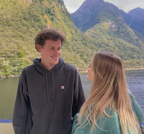 Ruby Pearl Esler star exclusive galerie