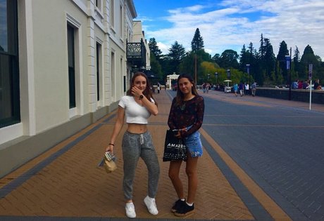 Ruby Pearl Esler modèle joli img