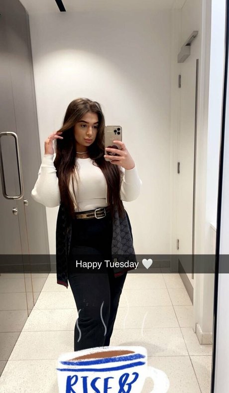 reine de pique onlyfans top magnifique img