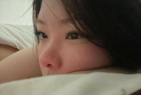 Julia Nakamura star du porno xxx photo