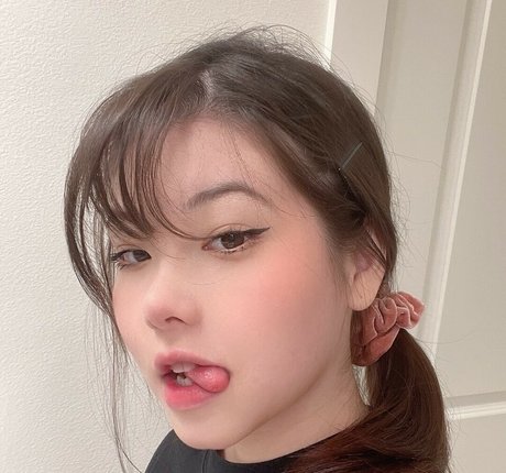 Julia Nakamura étoile hd galeries