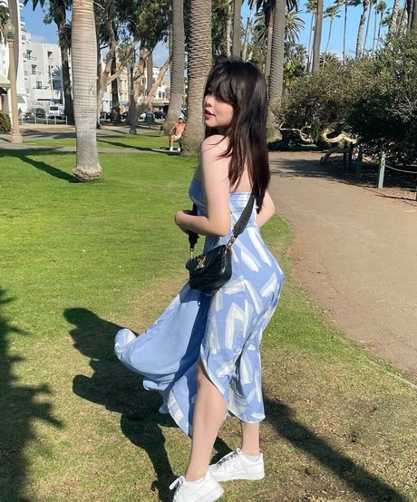 Julia Nakamura modèle érotique photos