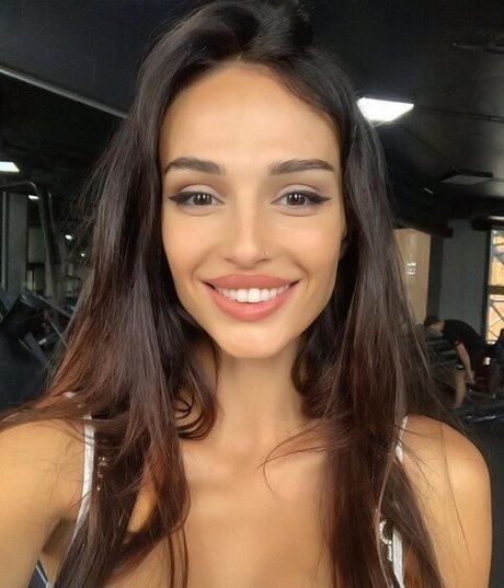 Julia Unrealcobain actrice galerie