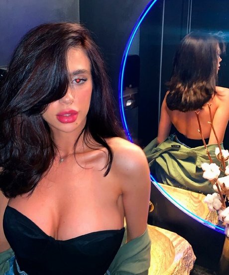 Anna Maria Slutskaya actrice libre collection