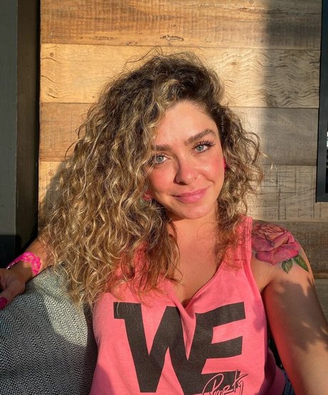 Fabiola Oliveira modèle érotique photo