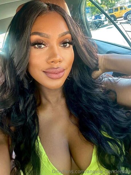 Angela Henderson modèle meilleur photos