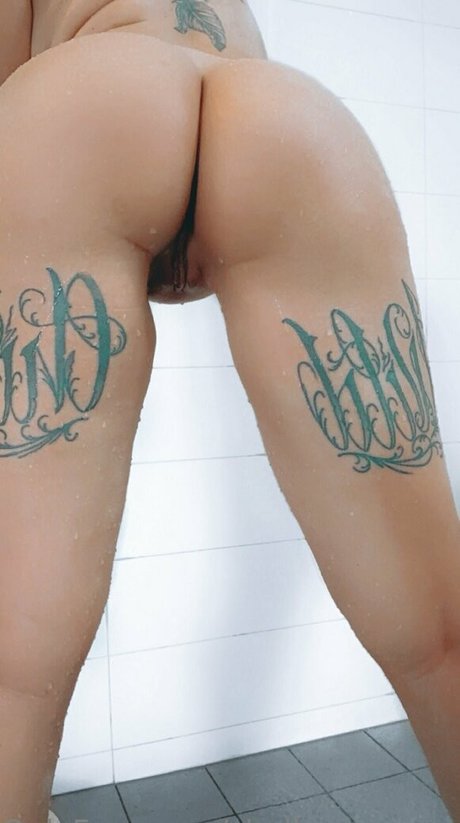 Shelleylouisa_ étoile chaude archive