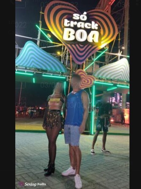 Casal Hallls actrice adulte archive