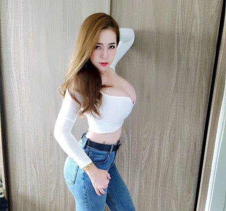 Milky Hamasakii star du porno sympa des photos