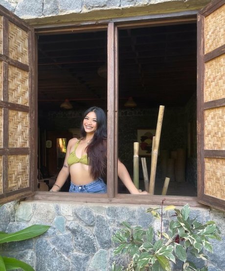 Ryssaxlo actrice libre archive