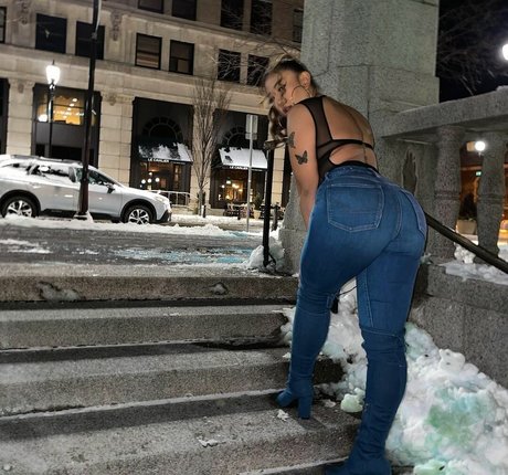 Kimberly Nguyen étoile adulte galerie