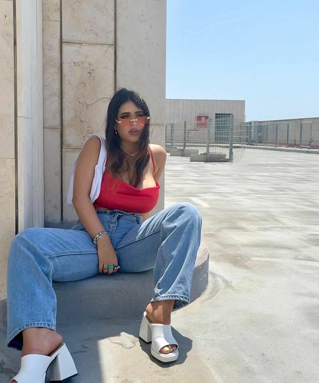 Almog Bismuth modèle xxx galerie