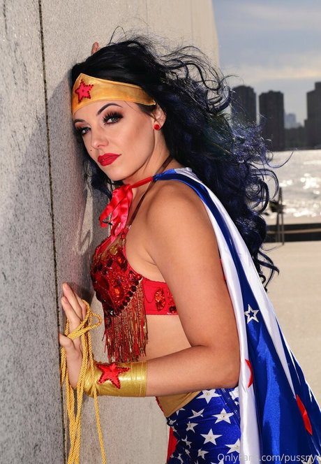 fans asiatiques célèbres nu images