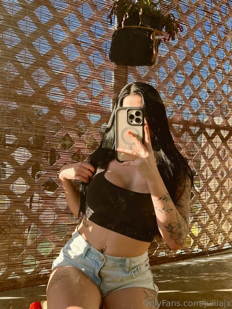 juliiajx star du porno chaude galerie