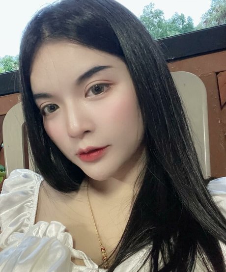 chatte giclante onlyfans nu pornographique img