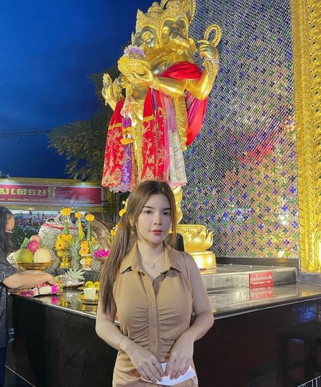 lingerie blanche onlyfans érotique parfait archive