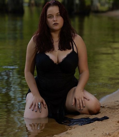 Tnbaecker actrice de nus galeries