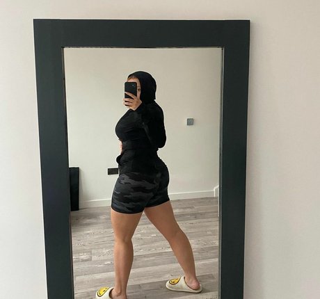 Eleanor Evans star du porno gratuit des photos