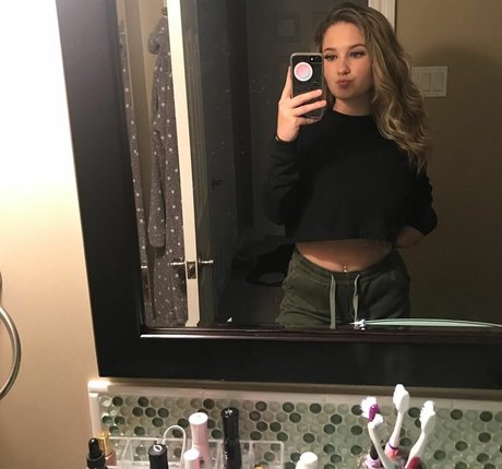 Paige F star du porno gratuit collection