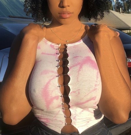 Paige Chappel belle actrice photos