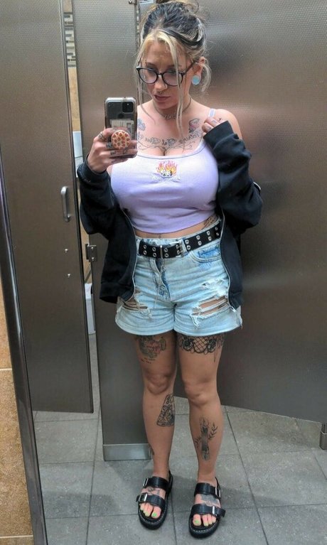 crybaby1995 modèle parfait photo