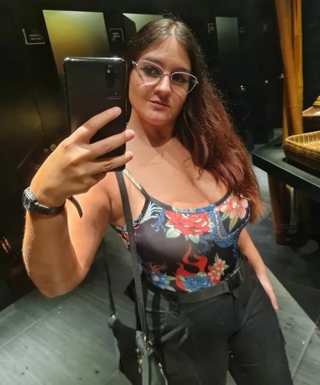 18 fans gratuits uniquement haute qualité exclusive img