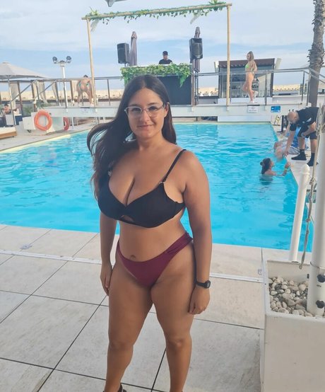 femme nue onlyfans art supérieur image