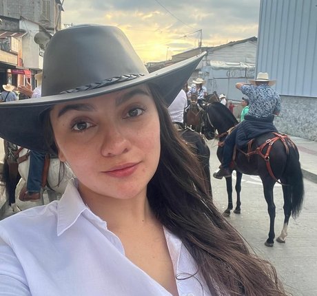 footjob uniquementfans art sympa image