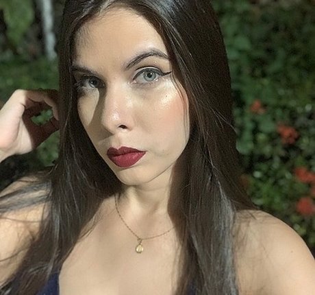 Karedaboin star du porno belle photos