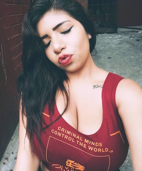 Kimberly Hdeez meilleur modèle photos