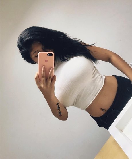 Kimberly Hdeez étoile de haute qualité galerie