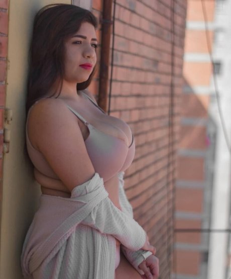 Kimberly Hdeez modèle parfait collection