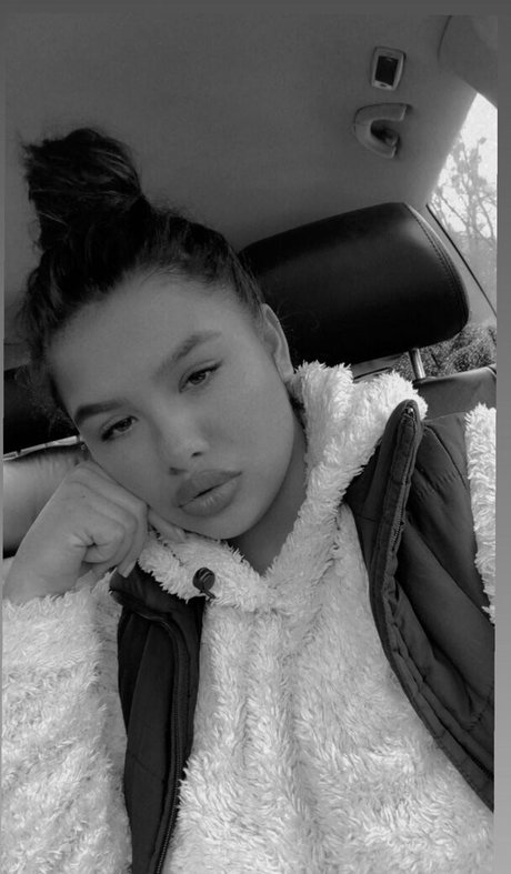 Melannia star érotique des photos