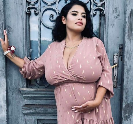 Melannia art modèle img