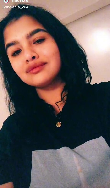 Melannia étoile exclusive galeries