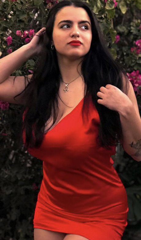 rousse au gros cul onlyfans joli art des photos