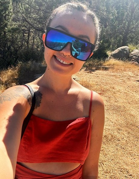 Xxxkhloekarter star du porno sympa galerie