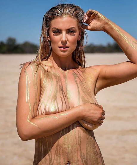 Annaliese Gann modèle érotique collection