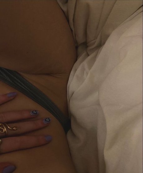 malazala actrice pornographique photo