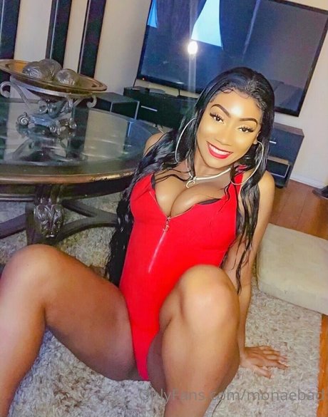 monaebad modèle joli photos