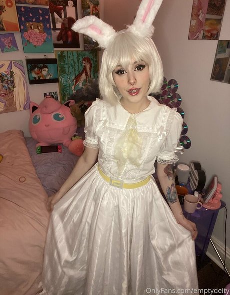 emptydeity star du porno en haute qualité archive