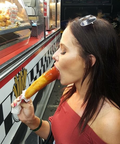 Katherine Lameree star érotique galeries