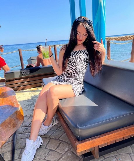 Anjelika Basova meilleure étoile archive