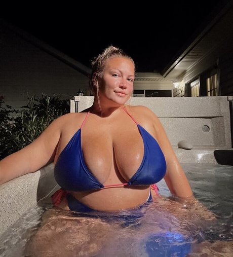 trio à gros seins onlyfans beau pornographique image