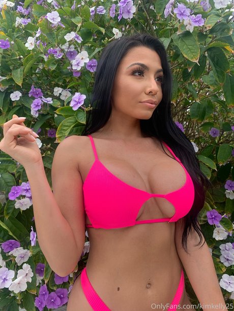 Kim Kelly jolie star du porno galeries